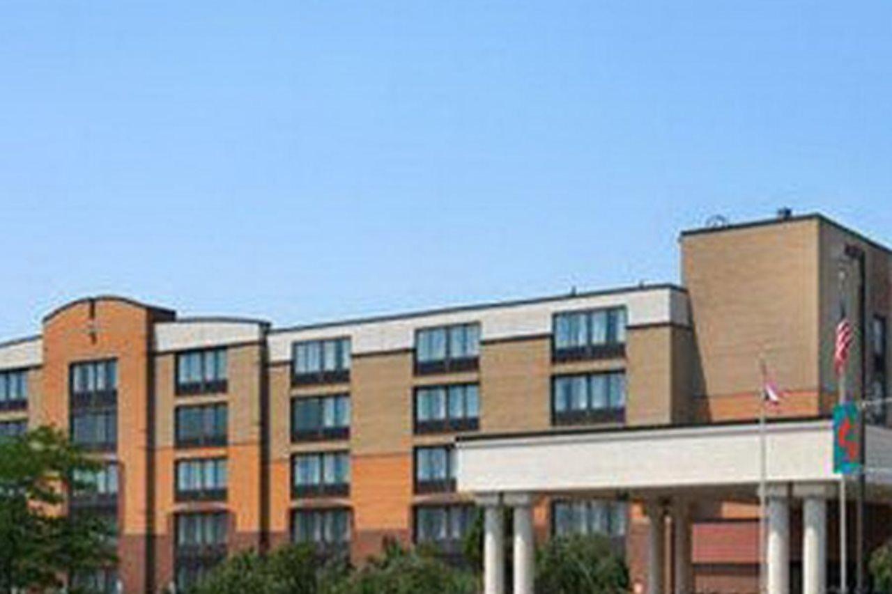 Fairbridge Hotel Cleveland East Wickliffe Exteriör bild