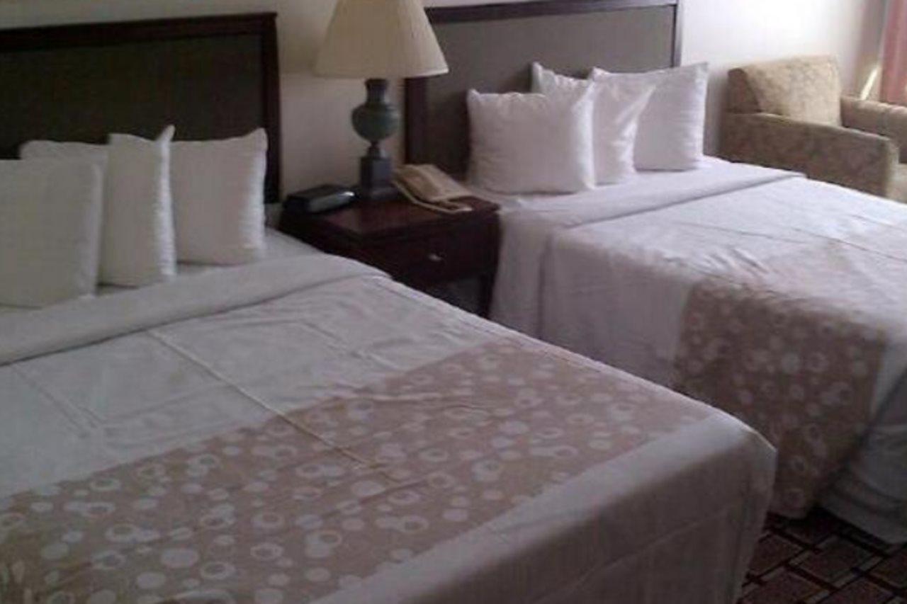 Fairbridge Hotel Cleveland East Wickliffe Exteriör bild