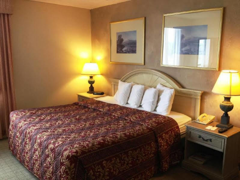 Fairbridge Hotel Cleveland East Wickliffe Exteriör bild