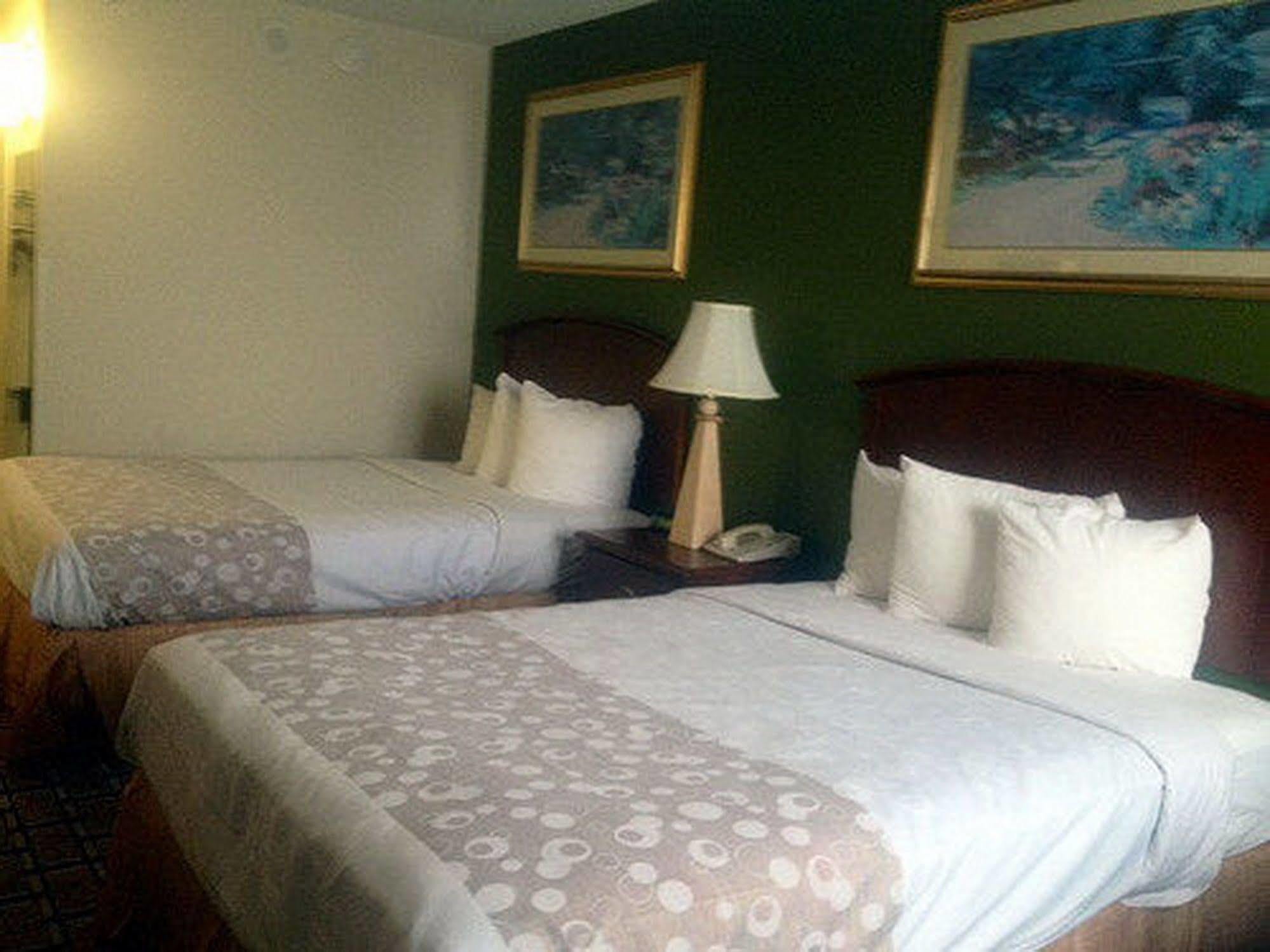 Fairbridge Hotel Cleveland East Wickliffe Exteriör bild