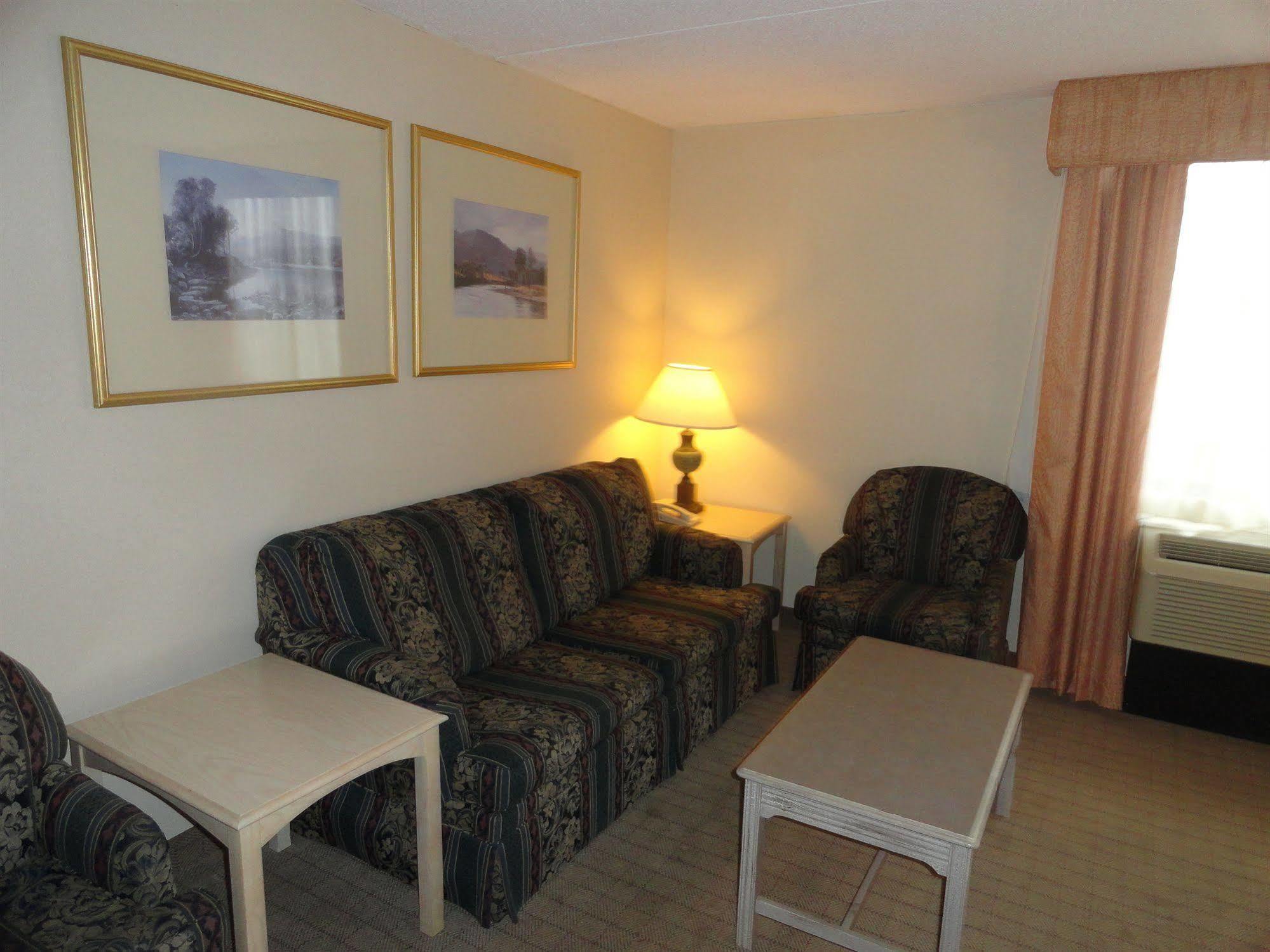 Fairbridge Hotel Cleveland East Wickliffe Exteriör bild